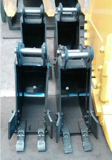 挖機(jī)清鉤斗